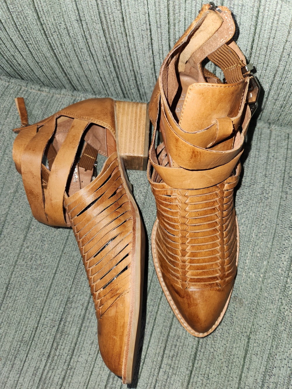 🍉Jeffrey Campbell Tan Woven Cutout Flats